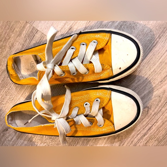 Yellow converse style slip on sneakers - Picture 1 of 7